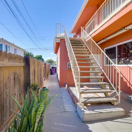 Airy Long Beach Condo Rental 2 Mi To Ocean!